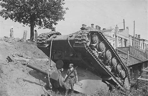 Soviet Heavy Breakthrough Tank Kv 2 World War Photos
