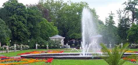 In einer lauen juli nacht sind dr. Flora / Botanischer Garten | koeln.de