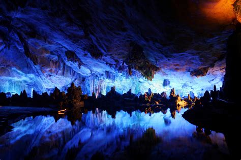 Reed Flute Caves In Guilin Stock Foto Image Of Fluit 30615538