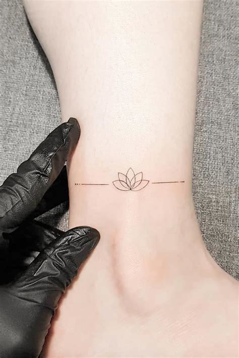 36 Minimalist Tattoo Designs Catch Your Tiny Inspiration Subtle