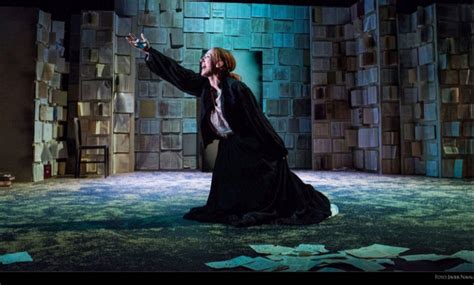 La Obra De Teatro Orlando Basada En La Novela De Virginia Woolf Llega A Los Teatros Del Canal