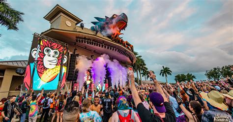 You play maya, a student trapped in a remote hotel run by a sociopath called jimmy hall. Guide - Forbidden Kingdom 2021