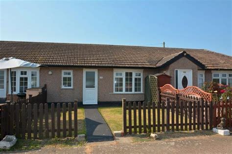 2 Bedroom Bungalow For Sale In The Broadway Minster On Sea Sheerness