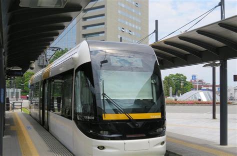 We did not find results for: Mencoba Menyusup, Wanita Ini Tertabrak Kereta LRT di ...