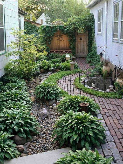 They will provide you with a wealth of inspiration and help you create. Narrow Side Yard House Design With Simple Landscaping Ideas And Garden No Grass … | Backyard ...