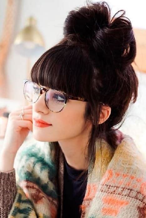 23 Captivating Hairstyles With Bangs And Glasses For Women Sheideas