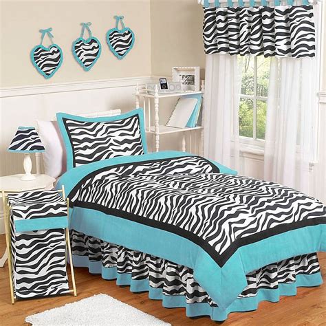 Learn how to decorate a kid's bedroom, from how to choose the perfect bedding, to storage solutions, what paint to choose, adding texture and how to choose a theme. Sweet Jojo Designs Funky Zebra 3-Piece Full/queen Bedding ...