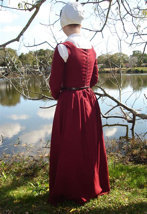 A Red Wool Kirtle Centuries Sewing