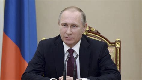 Analyst Kremlin Critics Under Increasing Pressure