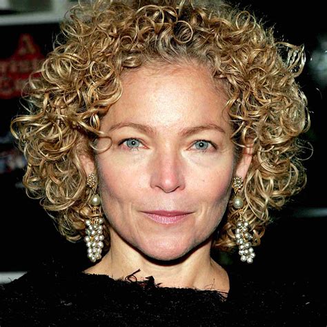 Best Curly Hairstyles For Women Over 50