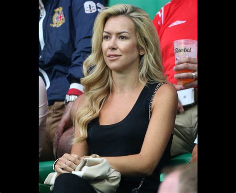 World Cup Wags Stunning Wife Of Iceland Captain Celebrates Russia 2018