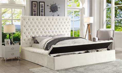 We carry platform beds in king & queen, platform bed sets, storage beds and platform bed frames. Bliss Upholstered Platform Storage Bed (White) Meridian ...