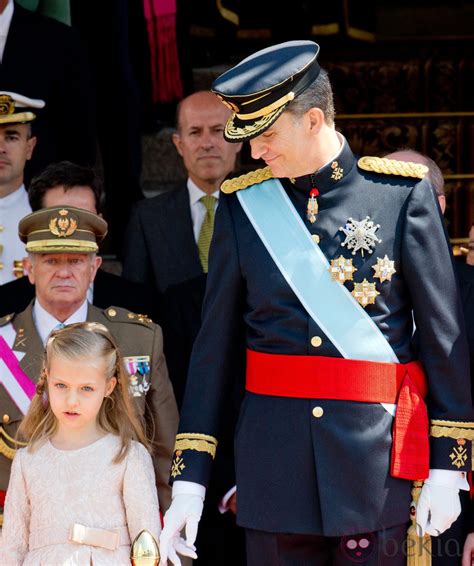 Check spelling or type a new query. El Rey Felipe VI junto a la Princesa Leonor durante el ...
