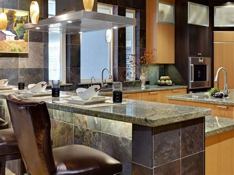 Modern Kitchen With Granite Countertops And Two Tone Cabinets Granite