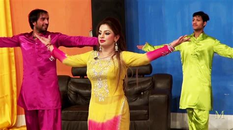 Nida Chaudhry Punjabi Song Performance Doodh Ban Jawan Gi Naseebo Lal