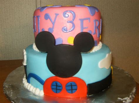 So i came up with a plan to make all 3 using a bit of trickery i had up my sleeve. Birthday Cake Photos - Micky Mouse clubhouse themed cake ...