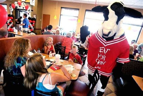 Editorial Chick Fil A Flap A Lesson In Constitutional Rights Expression