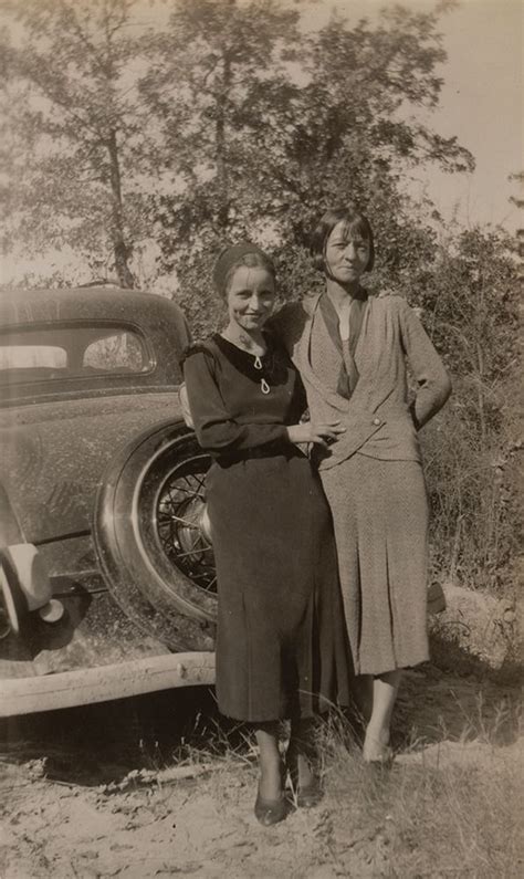 Rare Photos Of Bonnie Parker And Clyde Barrow And Friends Bonnie