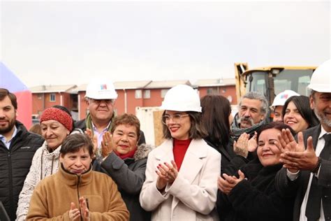 Ceremonia Junto a Ministra Camila Vallejo Minvu OHiggins inició la