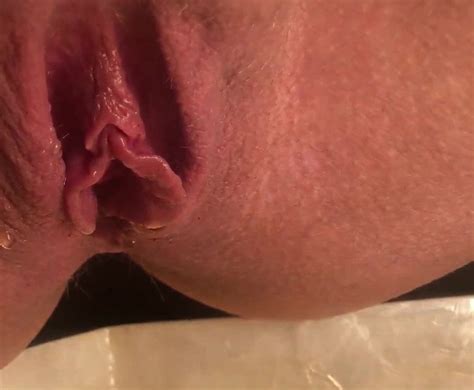 closeup pissing by evelle xhamster