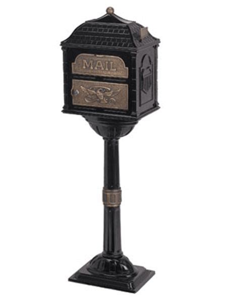 gaines mailboxes classic black pedestal mailbox with antique bronze eagle faceplate