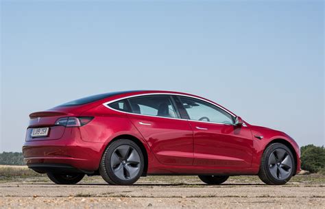 462 ps or 456 bhp or 340 kw Tesla Model 3 UK video, specs, prices | CAR Magazine