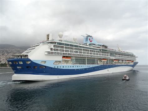 It's durable enclosure measures ( 3.23 inch x 3.25 inch x7/8inch ) and fits in a pocket. Photos: TUI Discovery 2 - Cruise Industry News | Cruise News