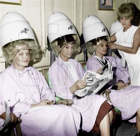Pin By Le Pèpi Thierry On A Place To Go Vintage Hair Salons Salon