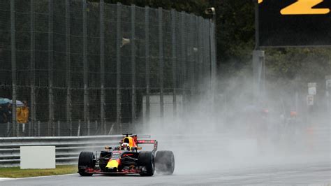 Daniel Ricciardo Red Bull Racing Rb13 At Qualifying For Italian Grand