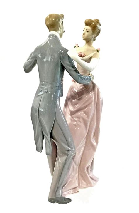 Lot Lladro Anniversary Waltz Figurine No 1372