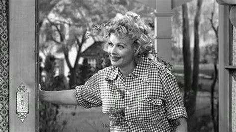 watch i love lucy season 6 episode 25 i love lucy lucy raises tulips full show on paramount