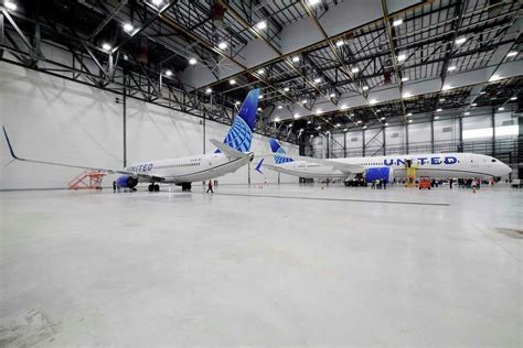 United Unveils 200m Maintenance Facility At Iah