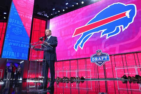 Buffalo Bills Trade Up In The Latest Mock Draft For 2021 Nfl Draft