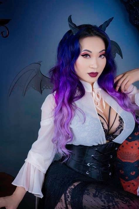 Pin By 513 315 0872 On Yaya Han Cosplay Goth Style