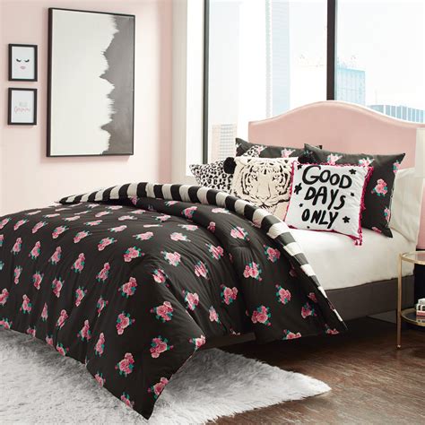 Betsey Johnson Romantic Roses Pink Fullqueen Comforter Set
