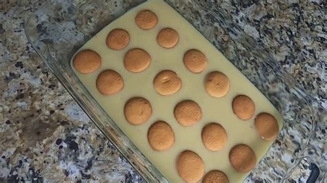 Spread a quarter of the custard over the bottom of a baking dish. Banana Pudding made healthier ! - YouTube