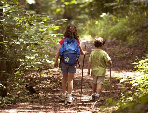 Keeping Kids Engaged On Outdoor Adventures