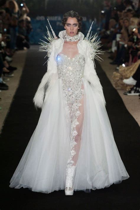 défilé on aura tout vu haute couture automne hiver 2014 2015 ice queen costume queen costume