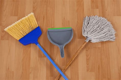 How To Pack Mops And Brooms For Moving Moving Expertise