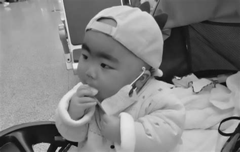 Mask Wearing Boy Goes Viral With Biscuit Eating Tutorial