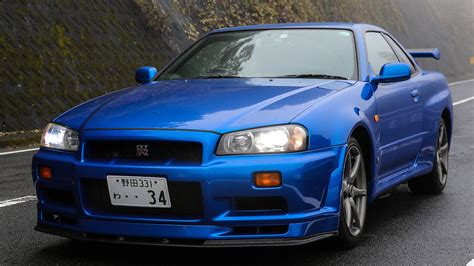Paul Walker S Iconic Fast And Furious Nissan Skyline Gt R Is Going Up