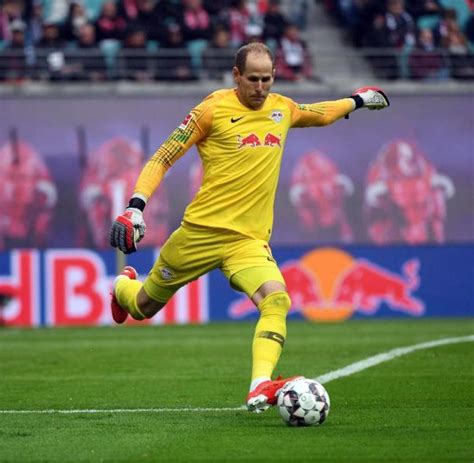 Két évvel később németországba szerződött, az rb leipzig kapusa lett. Sevilla wirbt um Leipzig-Torwart Gulacsi: RB lehnt ab - WELT