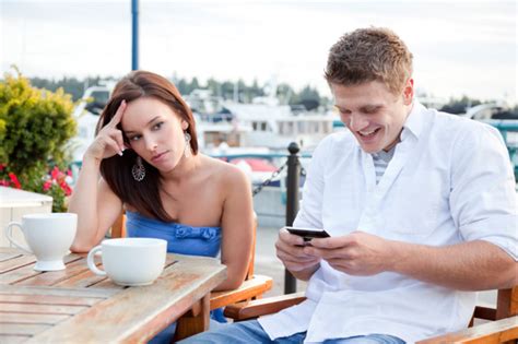 are you dating your smartphone by confused forever