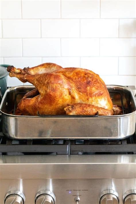 Best places in chicago to buy pre cooked thanksgiving turkey. Turkey Buying Guide: What to Know Before Purchasing - Jessica Gavin