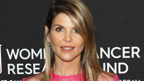 Lori Loughlin Speaks For First Time Since College Admissions Scandal