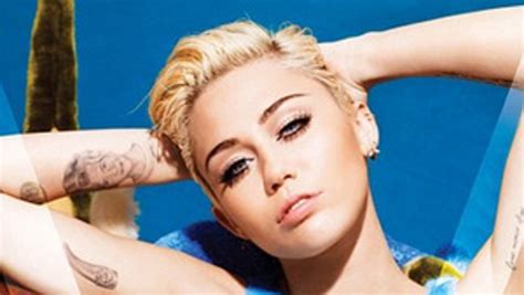 Miley Cyrus Goes Completely Naked For V Magazine