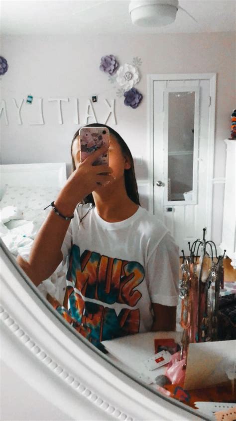 pin by kaitlyn🤎🧸🧺🪐 on vsco outfit ideas girl pictures girl mirror selfie