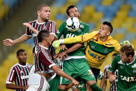 Plane with chapecoense brazilian professional football players reportedly crashes in colombia at around 10:15pm local time in cerro gordo after disappearing in the colombian airspace. Chapecoense Crash : Chapecoense plane crash: Survivors on ...