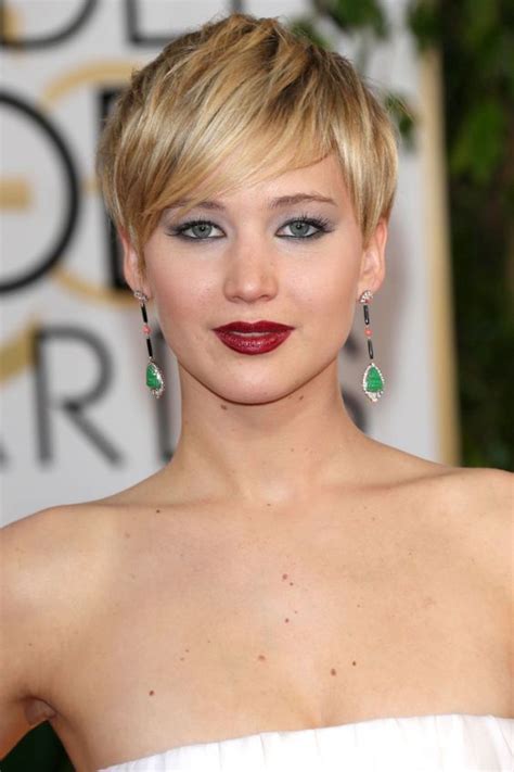 Curling irons and round brushes that emphaisze volume at your every lady with long hair knows how to create a french side braid, but not every lady knows what face shape it suits best. 25 Amazing Haircuts For Round Faces To Inspire You - Feed ...
