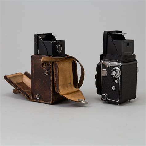 Two Twin Lens Reflex Cameras A 1950s 60s Yashica 635 And A 1930s